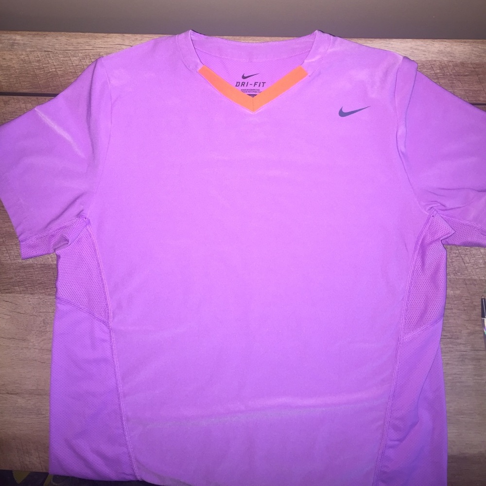 NIKE Dri-Fit T-shirt